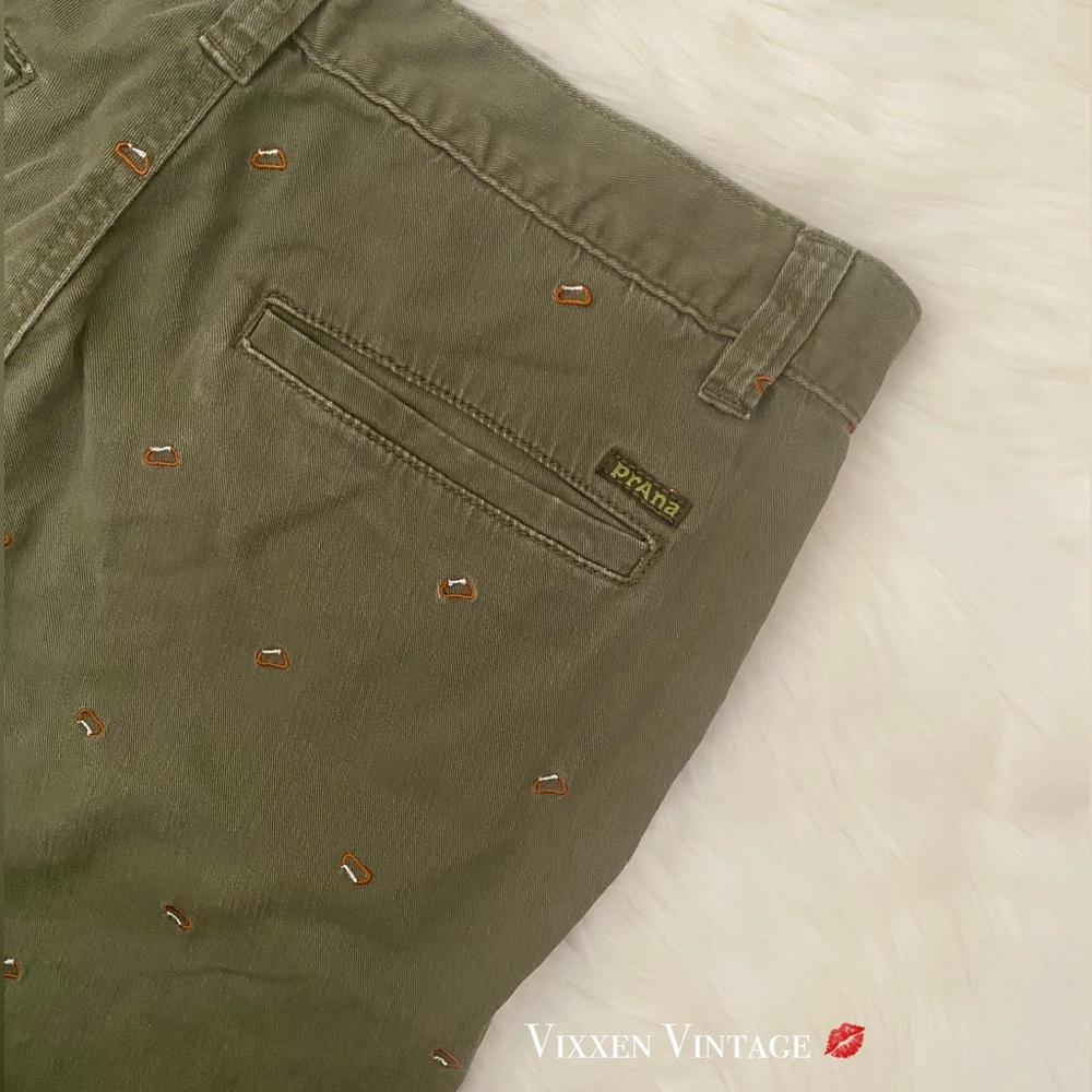 PRANA ‘TABLE ROCK SHORTS 10”’ IN CARABINER GREEN